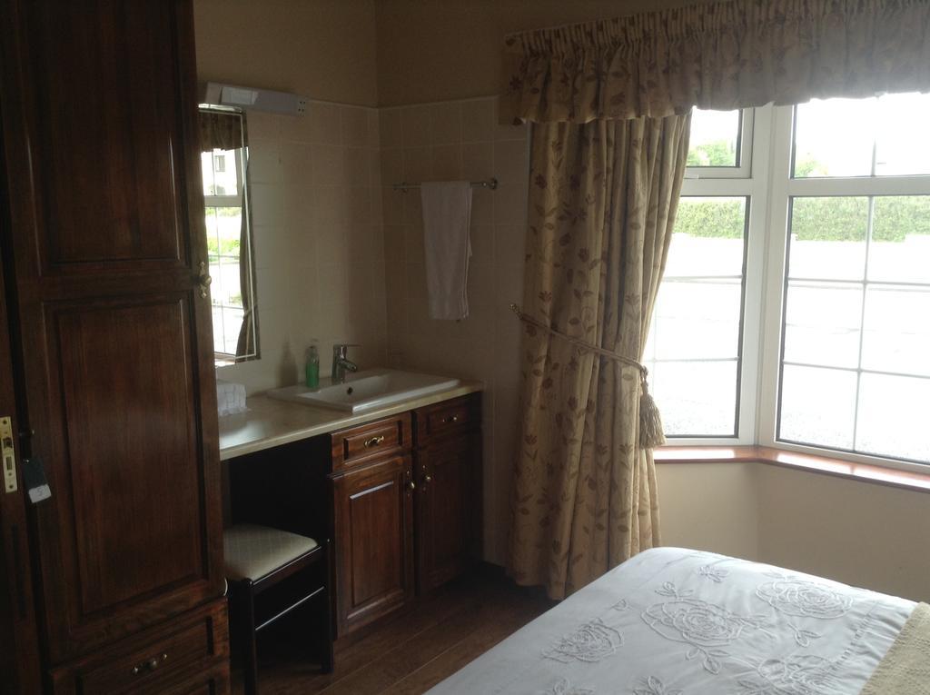 Hillcrest View Bed and Breakfast Kilrush Δωμάτιο φωτογραφία